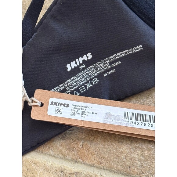 Skims Fits Everybody T-shirt Bra Onyx Size 34D - Picture 8 of 8